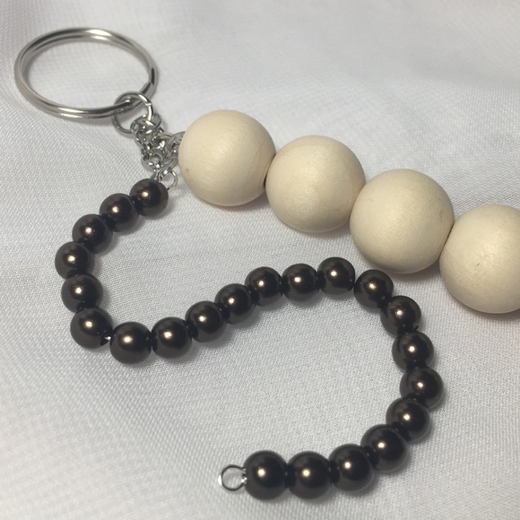 “S” Keychain - Picture 4 of 6